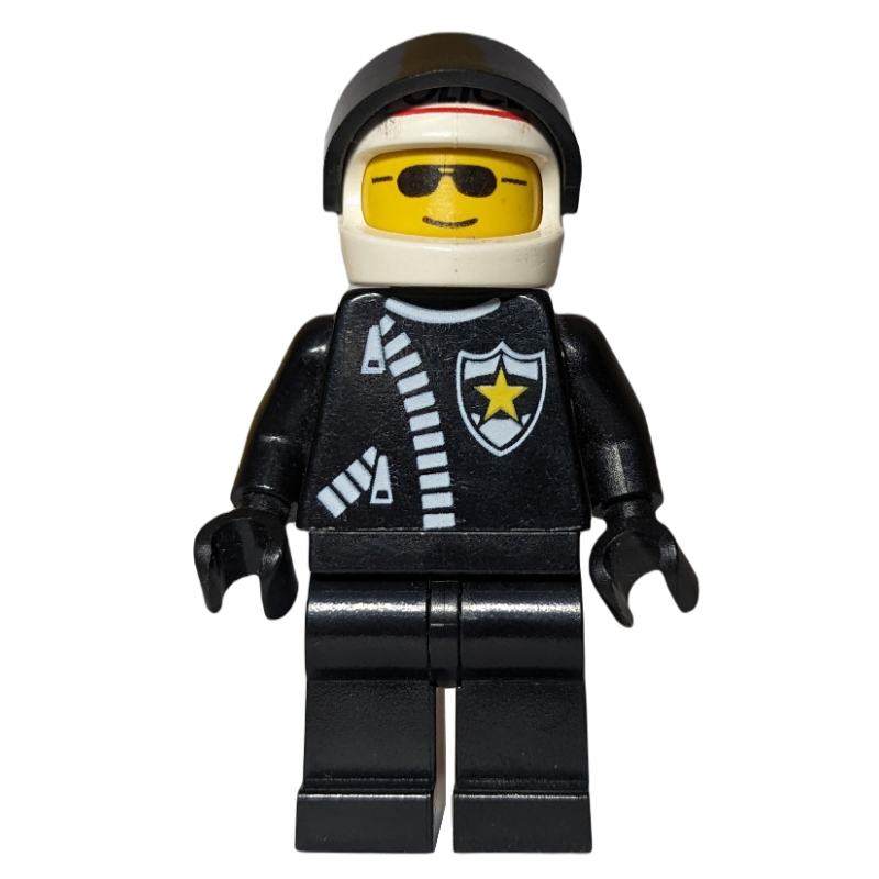 Policier, veste noire avec fermeture éclair et badge, casque blanc avec inscription 'POLICE' et visière noire, lunettes de soleil (Policeman, Black Jacket with Zipper and Badge, White Helmet with 'POLICE' and Black Visor, Sunglasses)