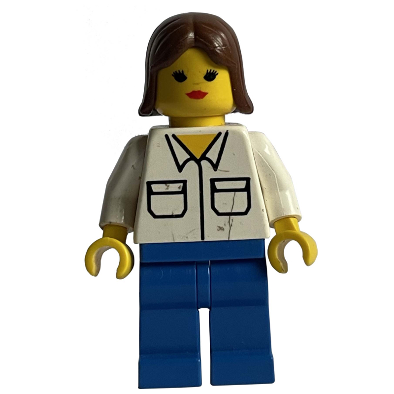 Femme, chemise blanche avec poches, jambes bleues, cheveux bruns (Woman, White Shirt with Pockets, Blue Legs, Brown Hair)
