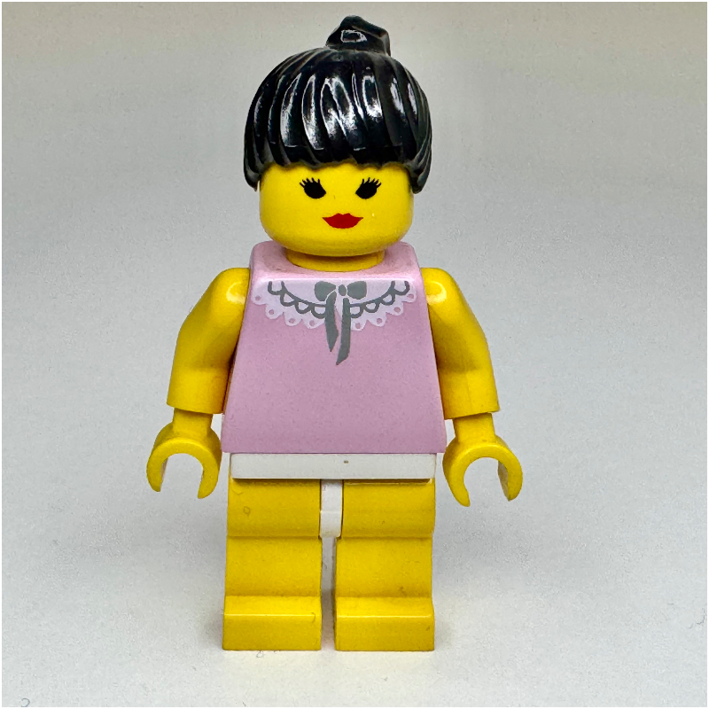 Femme, haut rose avec col en dentelle, jambes jaunes, cheveux noirs (Woman, Pink Top with Lace Collar, Yellow Legs, Black Hair)