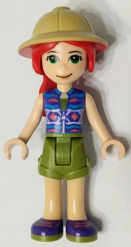 Mia — haut pourpre foncé, jupe vert olive, casque beige (Mia - Dark Purple Top, Olive Green Skirt, Tan Helmet)