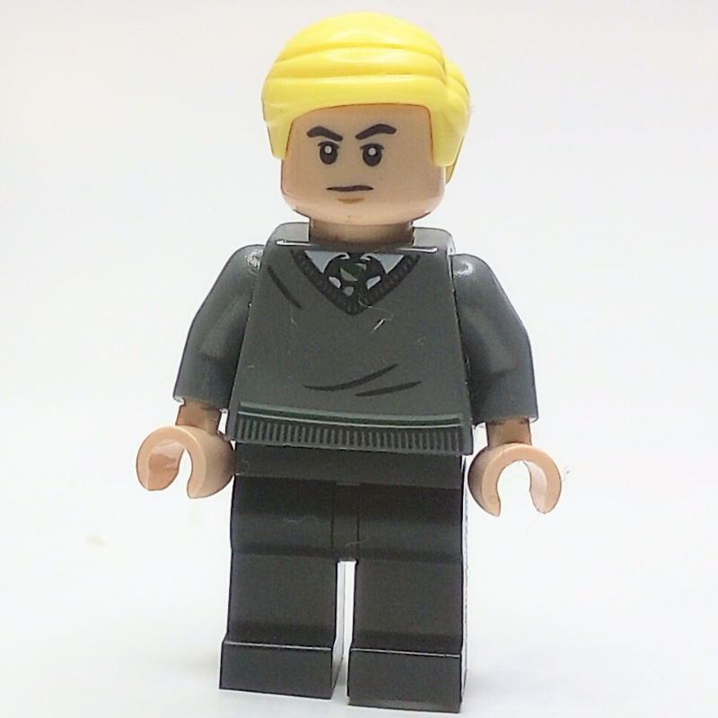Drago Malefoy, pull de Serpentard, jambes noires (Draco Malfoy, Slytherin Sweater, Black Legs)
