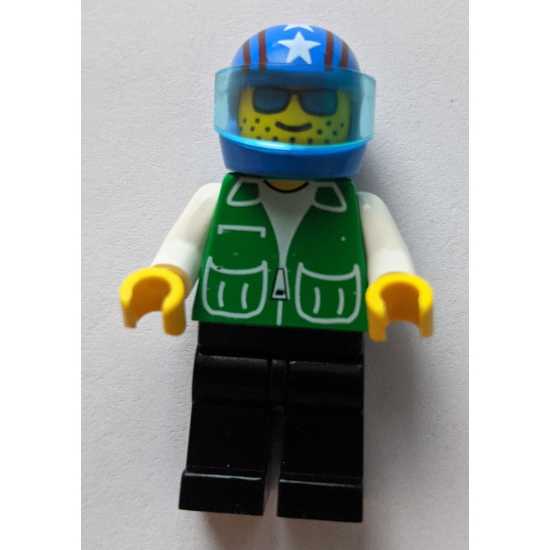 Pilote, veste verte, jambes noires, casque bleu avec étoiles et visière, lunettes de soleil bleues (Pilot, Green Jacket, Black Legs, Blue Helmet with Stars and Visor, Blue Sunglasses)