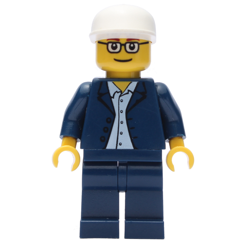Homme, costume bleu foncé sans cravate, casquette blanche, lunettes (Man, Dark Blue Suit with no Tie, White Cap, Glasses)