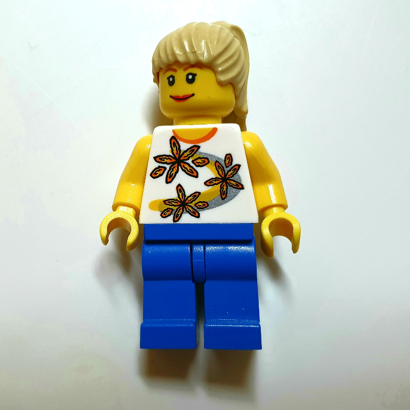 Torse blanc, jambes bleues, cheveux beige (White Torso, Blue Legs, Tan Hair)