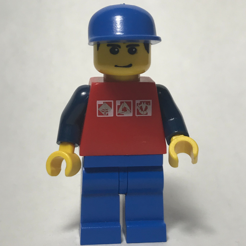 Torse rouge, jambes bleues, casquette bleue (Red Torso, Blue Legs, Blue Cap)