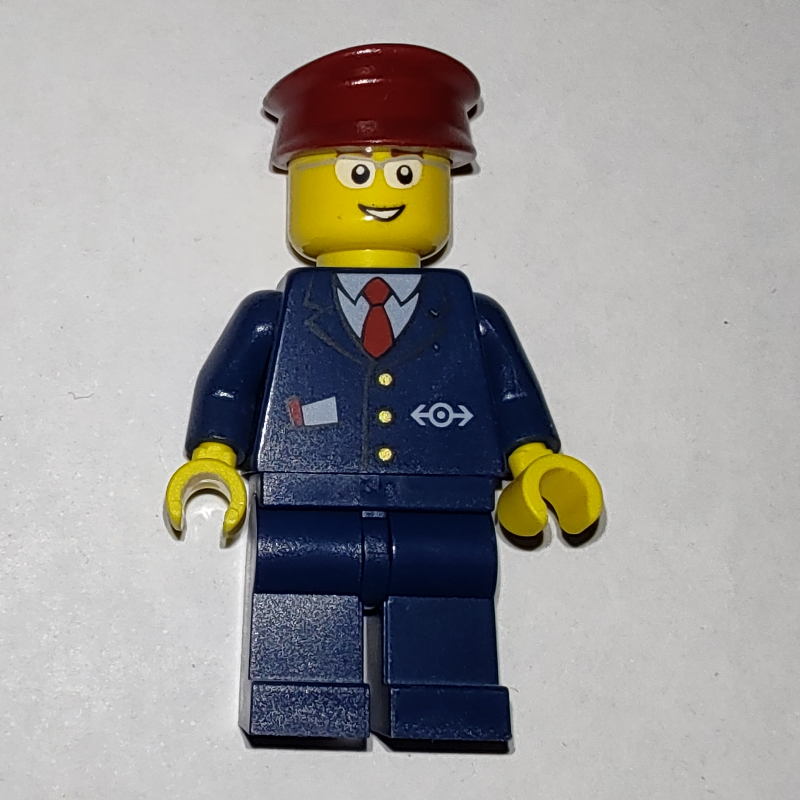 Train worker - torse bleu foncé, jambes bleu foncé, chapeau rouge foncé (Train Worker - Dark Blue Torso, Dark BLue Legs, Dark Red Hat)