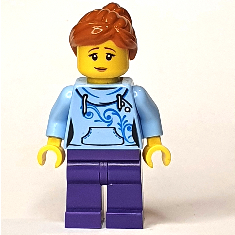 Torse bleu clair vif, jambes pourpre foncé, cheveux orange foncé (Bright Light Blue Torso, Dark Purple Legs, Dark Orange Hair)