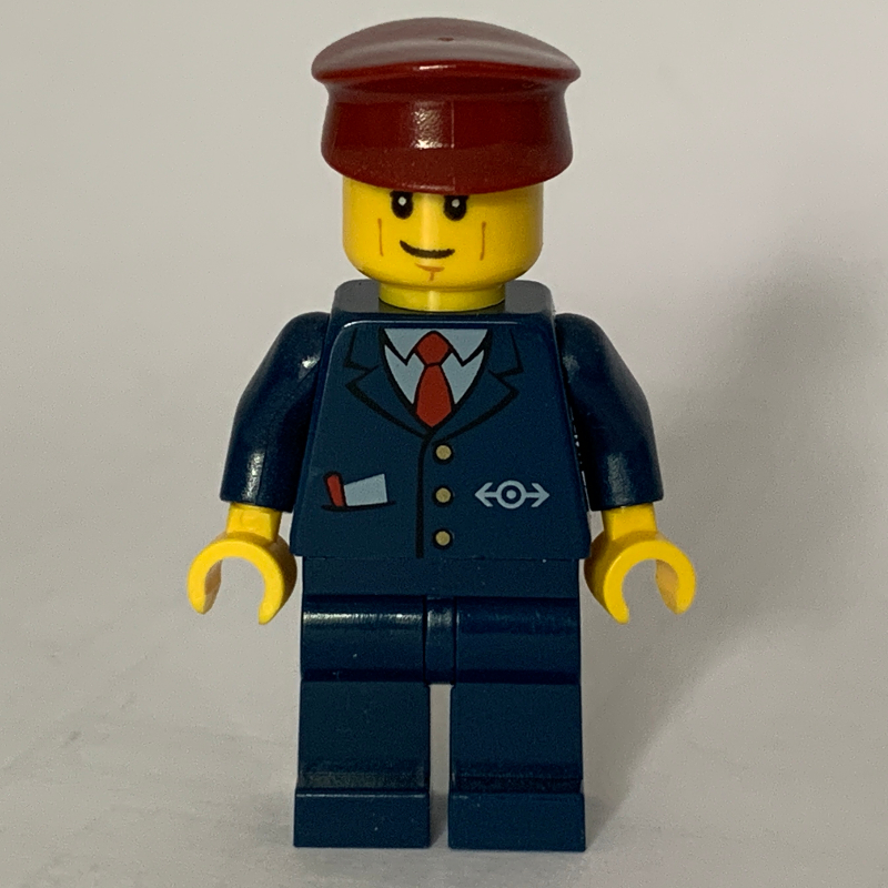 Conducteur de train, costume bleu foncé avec cravate et logo de train, chapeau rouge foncé (Train Conductor, Dark Blue Suit with Tie and Train Logo, Dark Red Hat)