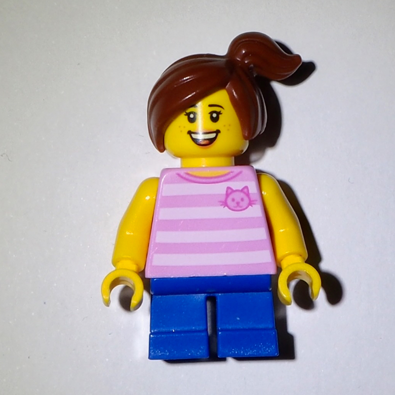 Cheveux rose vif, jambes bleues, cheveux brun rougeâtre (Bright Pink Hair, Blue Legs, Reddish Brown Hair)
