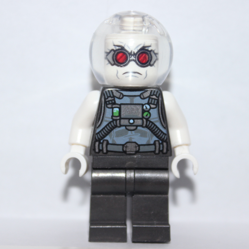 Mr. Freeze avec tenue gris foncé nacré (Mr. Freeze with Pearl Dark Gray Outfit)