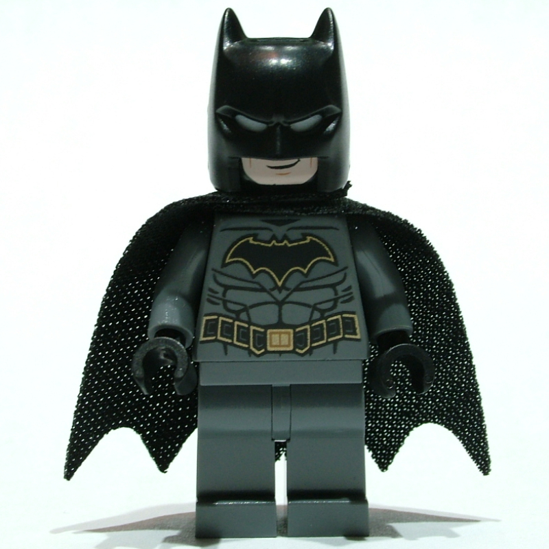 Batman, tenue gris bleuté foncé, cape et cagoule noires, tête noire, jambes gris bleuté foncé, logo Batman en or (19185 cape) (Batman, Dark Bluish Gray Suit, Black Cape and Cowl, Black Head, Dark Bluish Gray Legs, Gold Trim Batman Logo (19185 Cape))