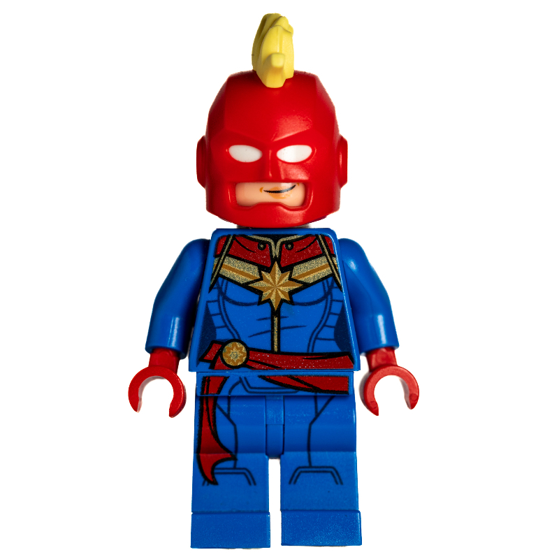 Capitaine merveille, casque rouge avec mohawk (Captain Marvel, Red Helmet with Mohawk)