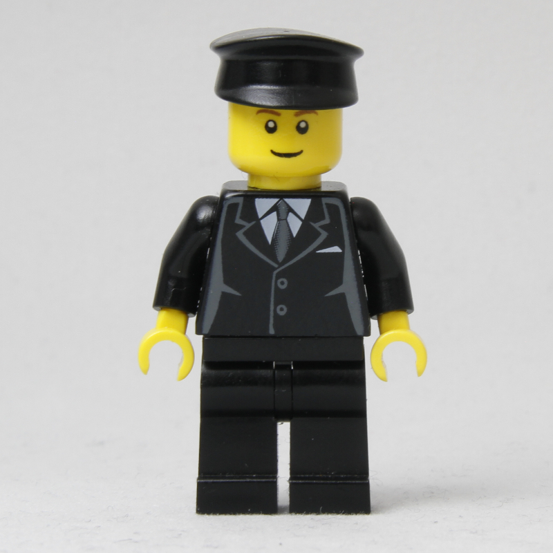 Homme, tenue noire et cravate, chapeau noir (Man, Black Suit and Tie, Black Hat)