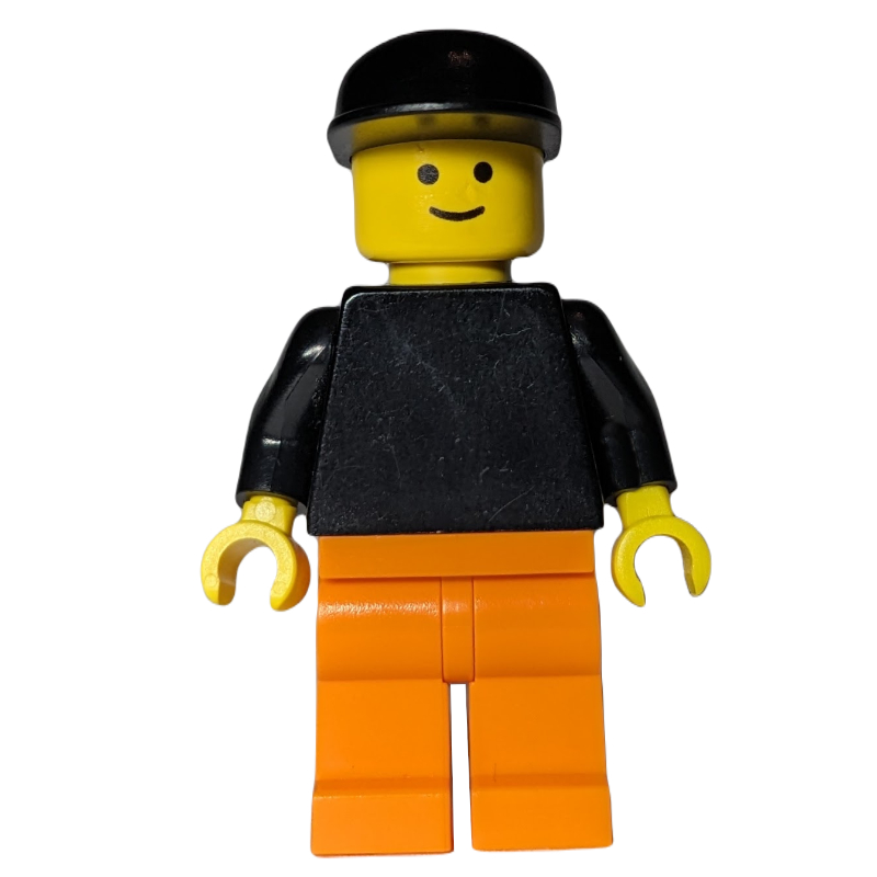 Torse noir, jambes orange, casquette noire (Black Torso, Orange Legs, Black Cap)
