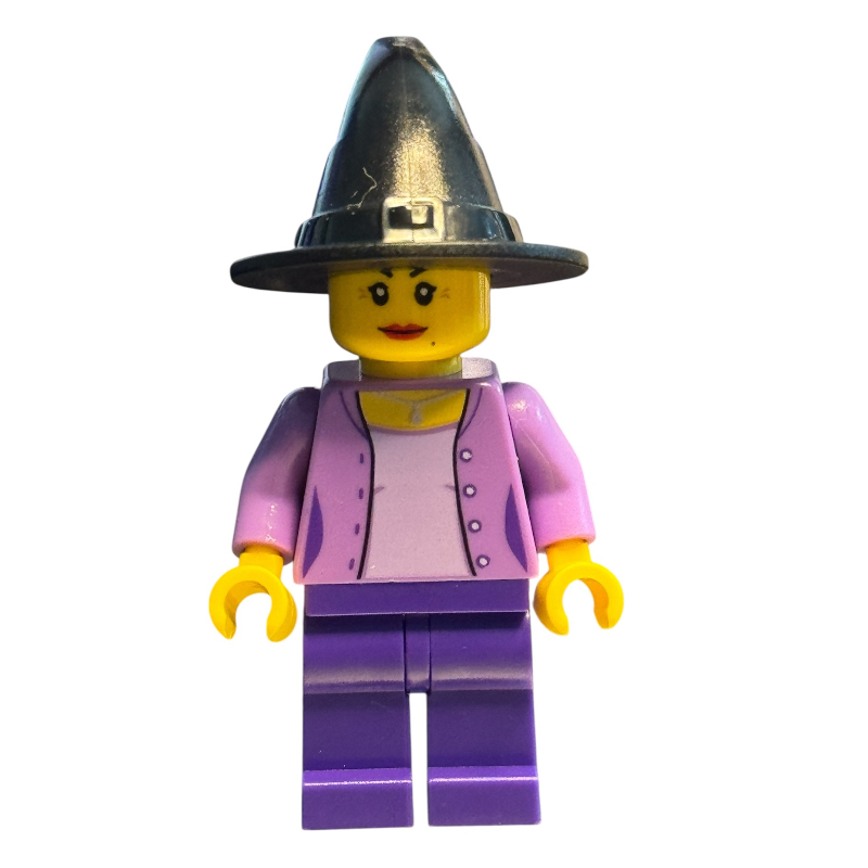Torse de lavande moyenne, jambes violet foncé, chapeau de sorcière noir (Medium LAvender Torso, Dark Purple Legs, Black Witch Hat)