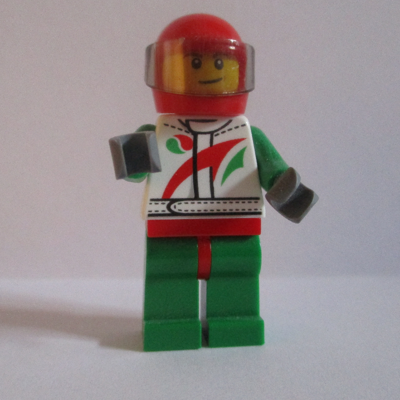 Combinaison de course, blanc, vert et rouge, casque rouge avec visière (Racer, White, Green, and Red Jumpsuit, Red Helmet with Visor)