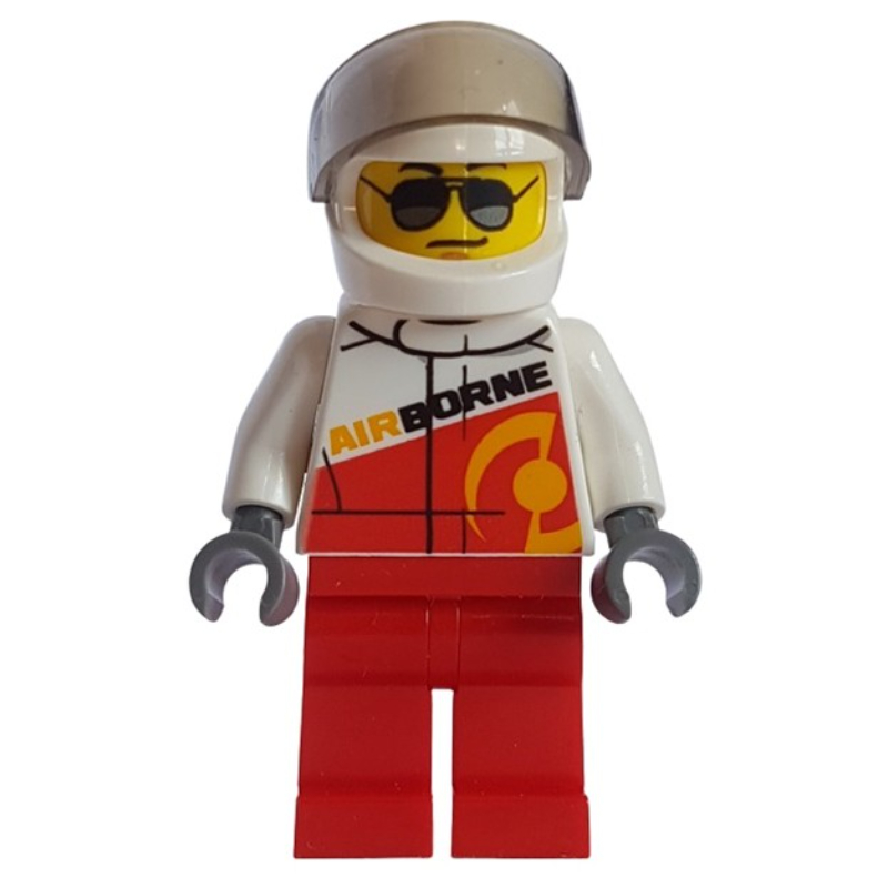 Combinaison de course, rouge et blanc avec 'airborne', casque blanc avec visière, lunettes de soleil (Racer, Red and White Jumpsuit with 'AIRBORNE', White Helmet with Visor, Sunglasses)