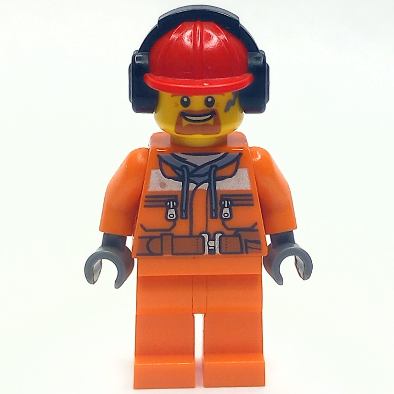 Ouvrier de chantier, veste de sécurité sur sweat à capuche avec ceinture, jambes orange, casque de chantier rouge avec protections auditives, bouc (Construction Worker, Safety Jacket over Hoodie with Belt, Orange Legs, Red Hard Hat with Ear Defenders, Goatee Beard)