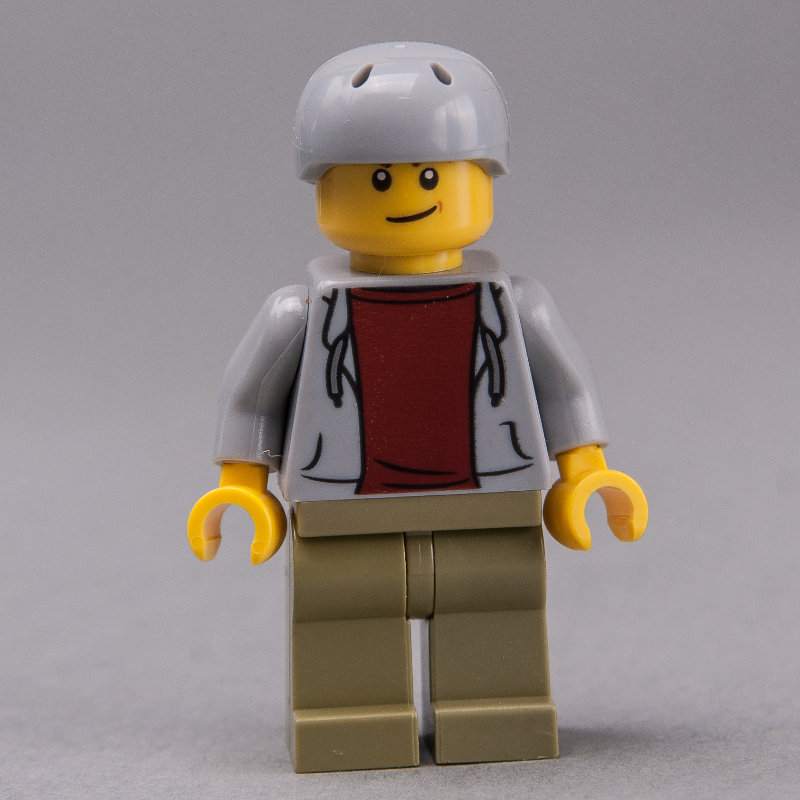 Homme, sweat à capuche gris clair bleuté ouvert sur chemise rouge foncé, jambes vert olive, casque gris bleuté clair (Man, Open Light Bluish Gray Hoodie over Dark Red Shirt, Olive Green Legs, Light Bluish Gray Helmet)
