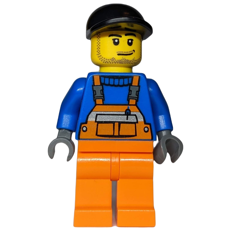 Agent au sol, salopette orange sur pull bleu, casquette noire, barbe naissante (Ground Crew, Orange Overalls over Blue Sweater, Black Cap, Stubble)