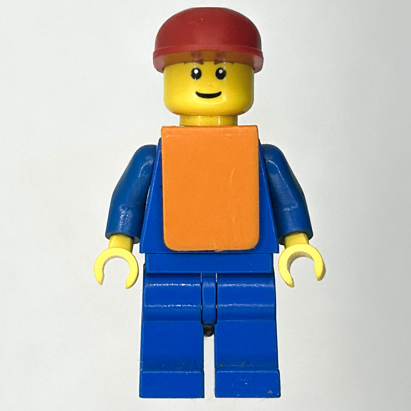 Équipage au sol, costume bleu avec cravate et logo avion, casquette rouge, gilet orange (Ground Crew, Blue Suit with Tie and Plane Logo, Red Cap, Orange Vest)