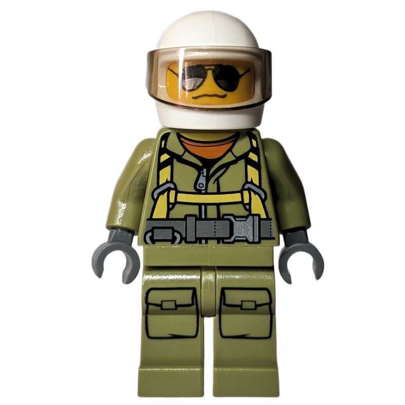 Volcan explorer, homme, combinaison vert olive avec bretelles, casque blanc avec visière, lunettes de soleil (Volcano Explorer, Man, Olive Green Jumpsuit with Straps, White Helmet with Visor, Sunglasses)