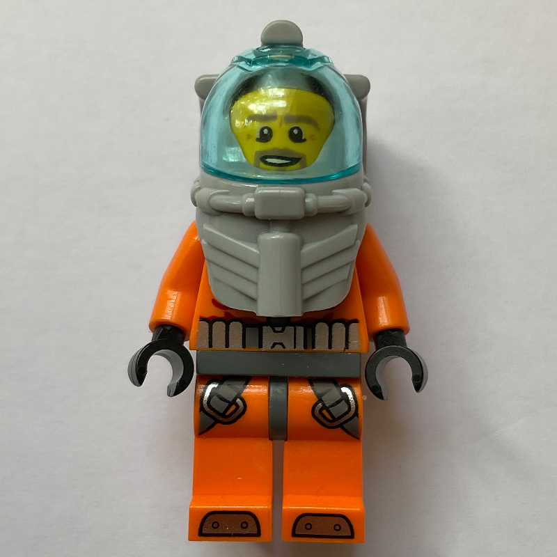 Plongeur, homme, combinaison de plongée orange, casque de plongée avec visière, barbe (Diver, Man, Orange Wetsuit, Diving Helmet with Visor, Beard)