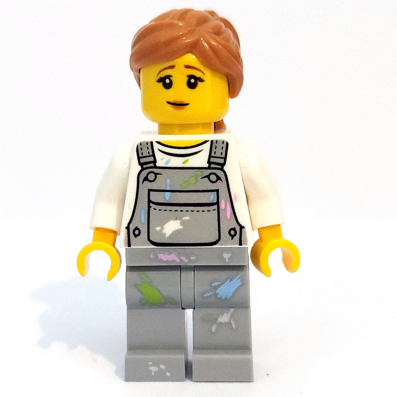 Femme, salopette gris bleuté clair avec taches de peinture, cheveux nougat moyen (Woman, Light Bluish Gray Overalls with Paint Stains, Medium Nougat Hair)