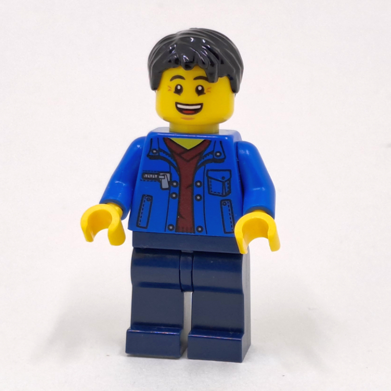 Homme, veste bleue ouverte sur chemise rouge foncé, jambes bleu foncé, cheveux noirs (Man, Open Blue Jacket over Dark Red Shirt, Dark Blue Legs, Black Hair)