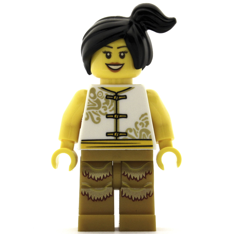 Femme, robes blanches avec des cravates, cheveux noirs (Woman, White Robes with Ties, Black Hair)