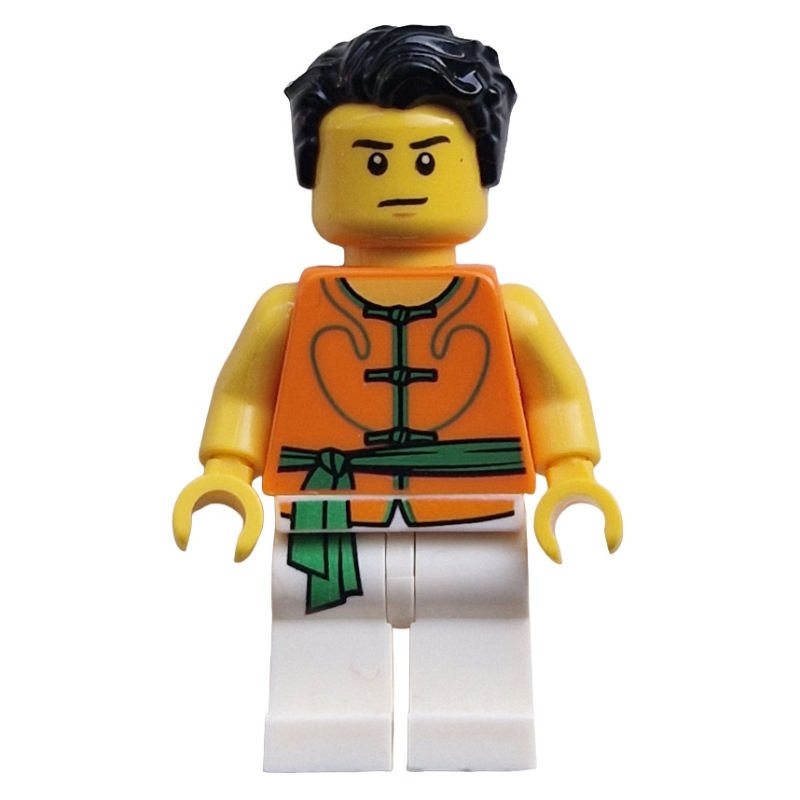 Racer, robe blanche et orange avec cravates et ceinture à ceinture, cheveux noirs, peur / neutre (Racer, White and Orange Robe with Ties and Sash Belt, Black Hair, Scared / Neutral)