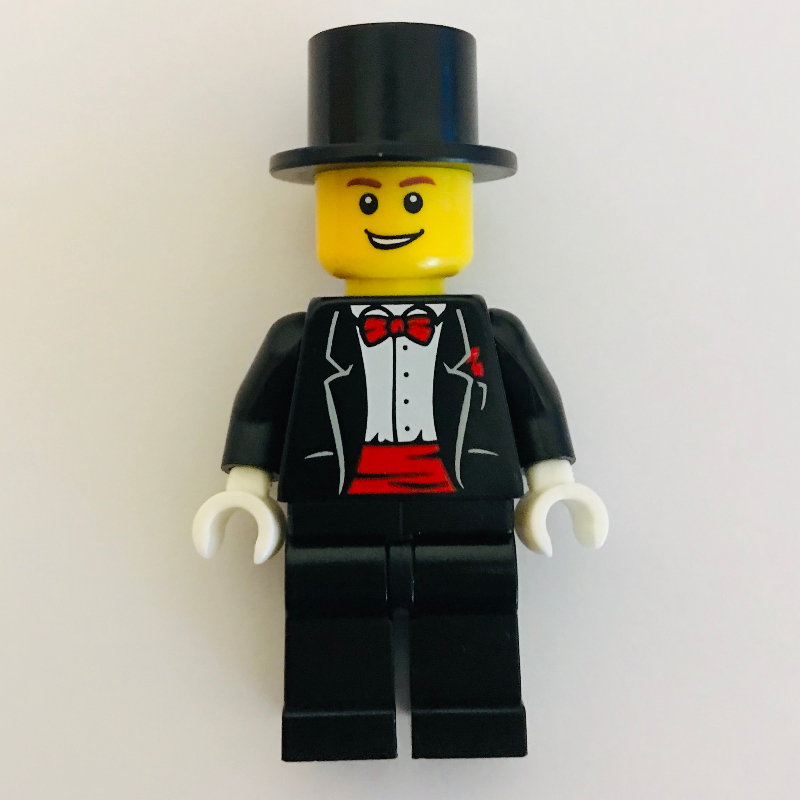 Marié, smoking noir avec noeud papillon rouge et cummerbund, chapeau (Groom, Black Tuxedo with Red Bow Tie and Cummerbund, Top Hat)