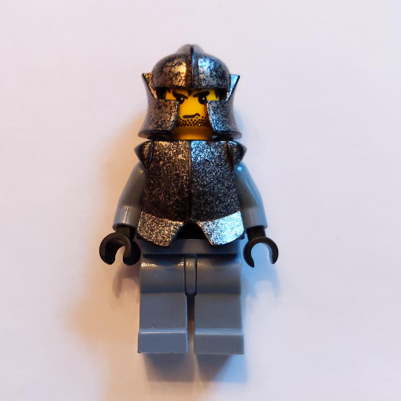 Chevalier rouge, bleu sable (Rouge Knight, Sand Blue)