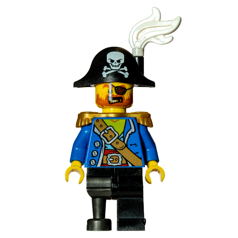 Capitaine pirate, veste bleue, jambe de cheville, chapeau bicorne avec plume blanche (Pirate Captain, Blue Jacket, Peg Leg, Bicorne Hat with White Plume)