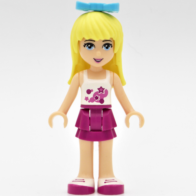 Stephanie - haut blanc, jupe magenta, noeud moyen azur (Stephanie - White Top, Magenta Skirt, Medium Azure Bow)