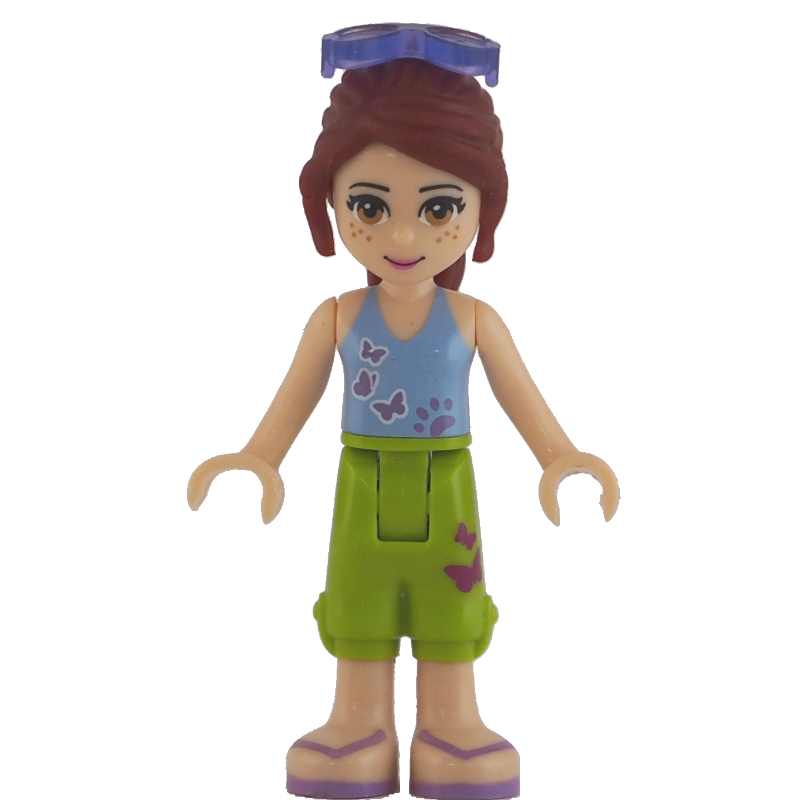 Mia — haut bleu moyen, short vert citron, lunettes de soleil (Mia - Medium Blue Top, Lime Shorts, Sunglasses)