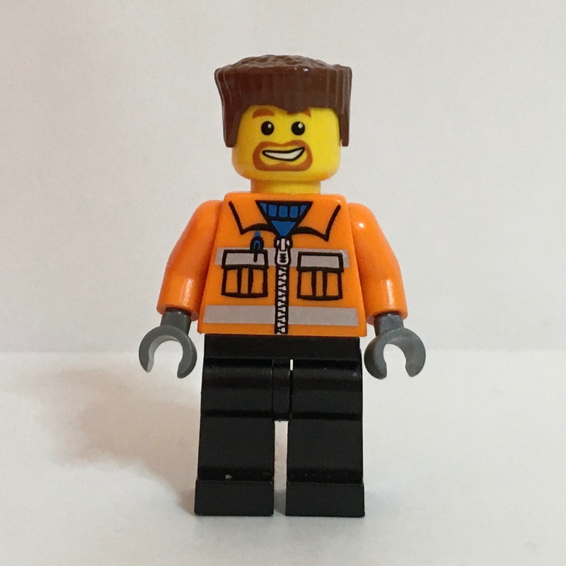 Ouvrier de chantier, veste orange avec fermeture à glissière et rayures réfléchissantes, jambes noires, cheveux brun rougeâtre, bouc (Construction Worker, Orange Jacket with Zipper and Reflective Stripes, Black Legs, Reddish Brown Hair, Goatee Beard)