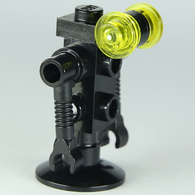 Futuron droïde - yeux noirs, yeux jaune transparent (Futuron Droid - Black, Trans-Yellow Eyes)
