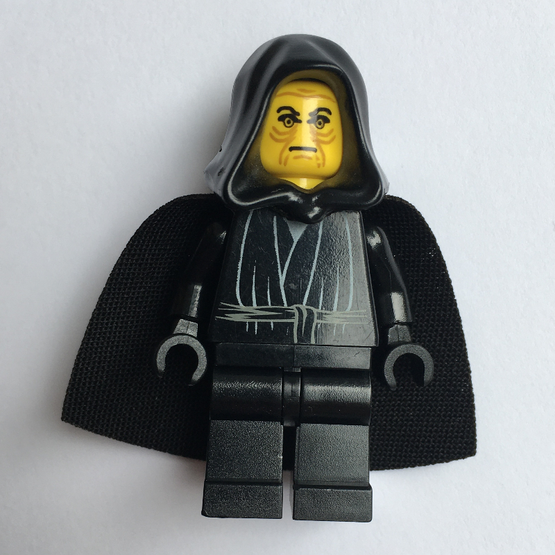 Empereur Palpatine, peau jaune, mains noires (Emperor Palpatine, Yellow Skin, Black Hands)