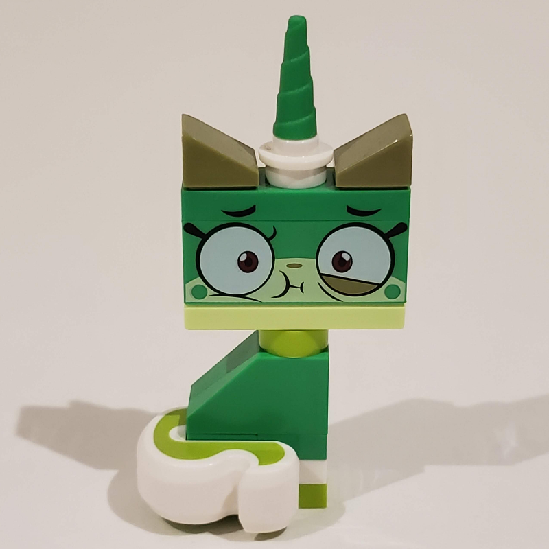 Unikitty, queasy, assis (Unikitty, Queasy, Sitting)