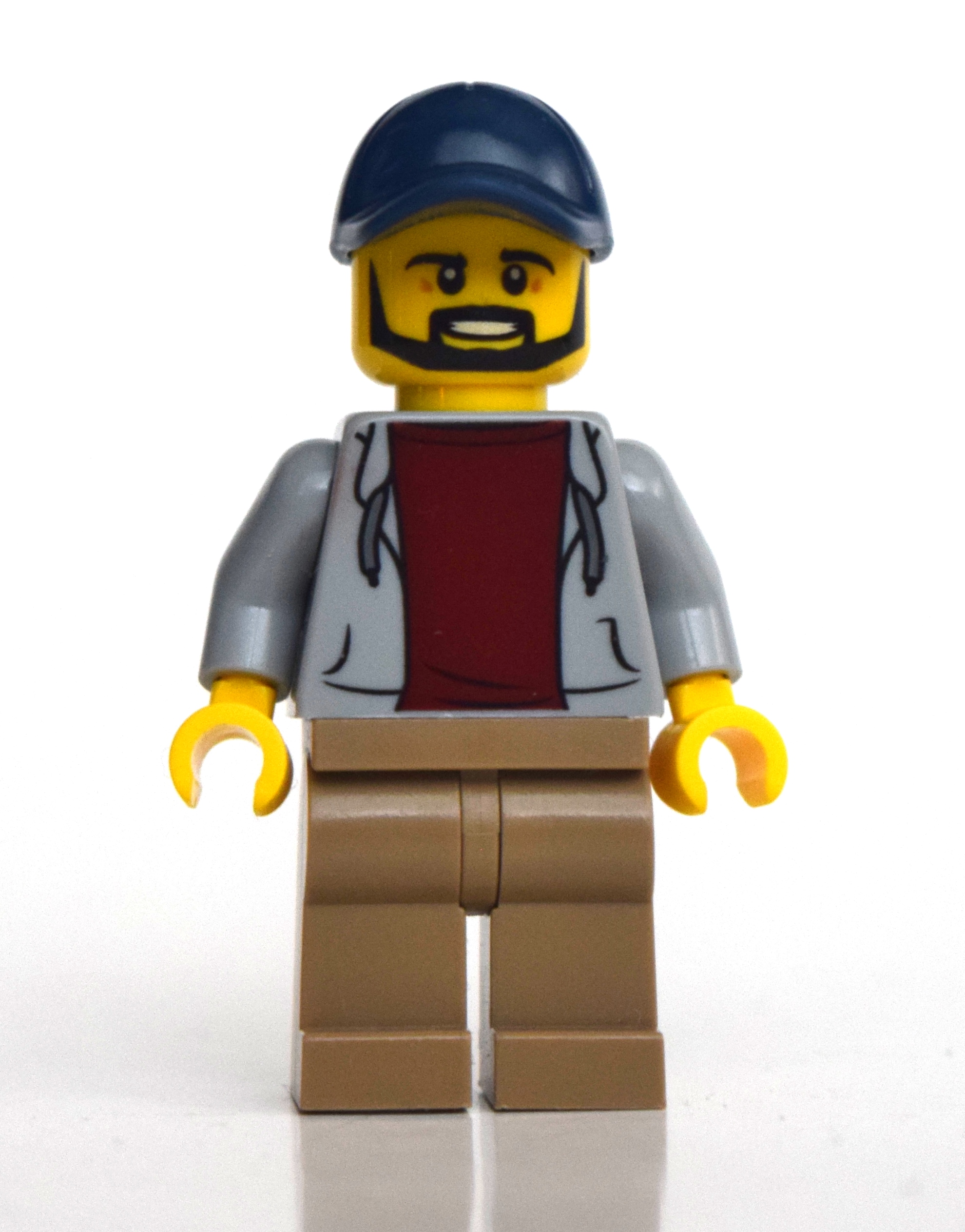 Homme, sweat à capuche ouvert gris bleuté clair, jambes beige foncé, casquette bleu foncé, barbe (Man, Light Bluish Gray Open Hoodie, Dark Tan Legs, Dark Blue Cap, Beard)