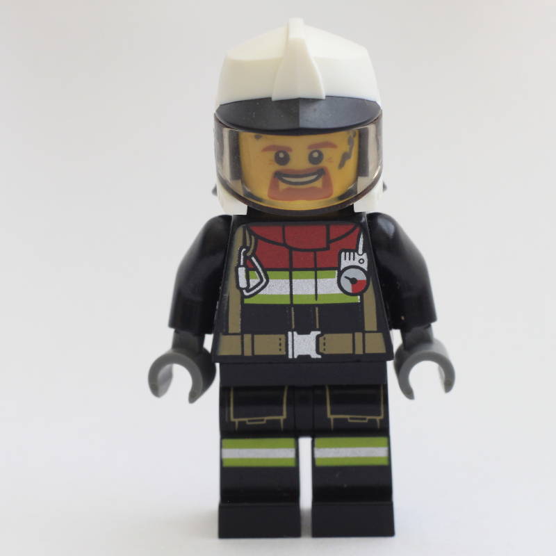 Pompier, costume de pompier noir, casque blanc avec tête noire et protège-cou avec visière (Fireman, Black Firesuit, White Helmet with Black Peak and Neck Protector with Visor)