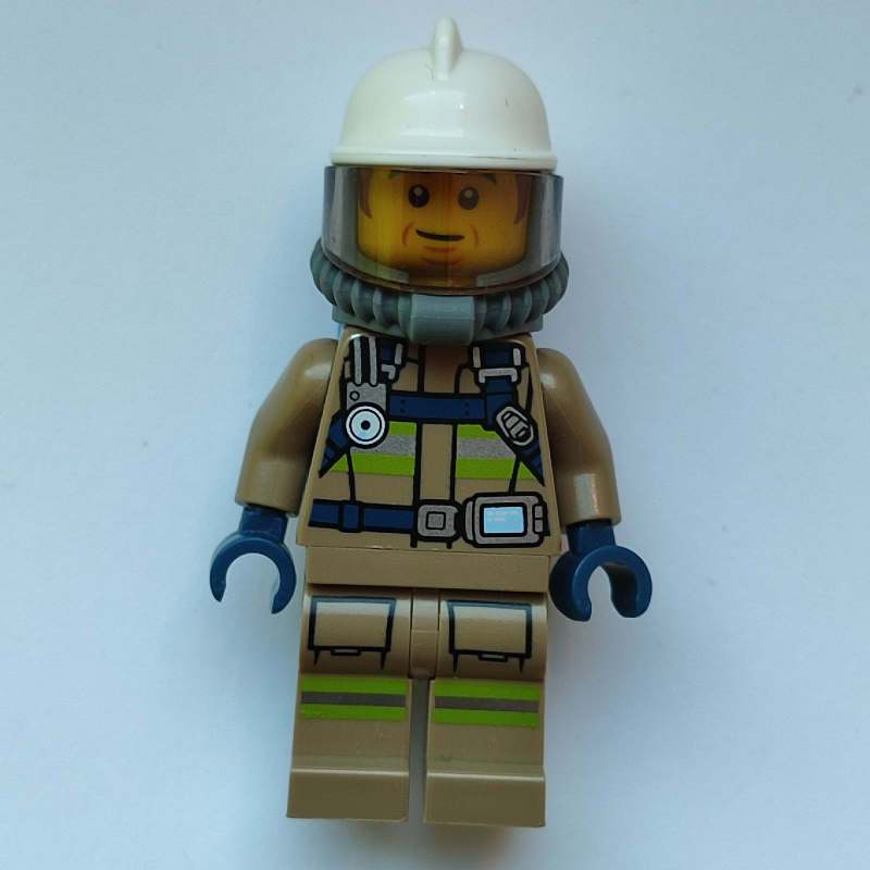 Bob, combinaison de feu beige foncé, casque blanc (Bob, Dark Tan Firesuit, White Helmet)