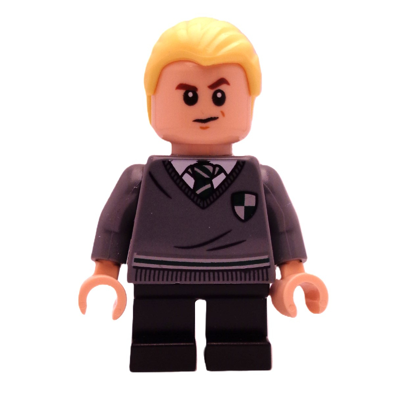 Drago Malefoy, pull de Serpentard avec blason, courtes jambes noires (Draco Malfoy, Slytherin Sweater with Crest, Short Black Legs)