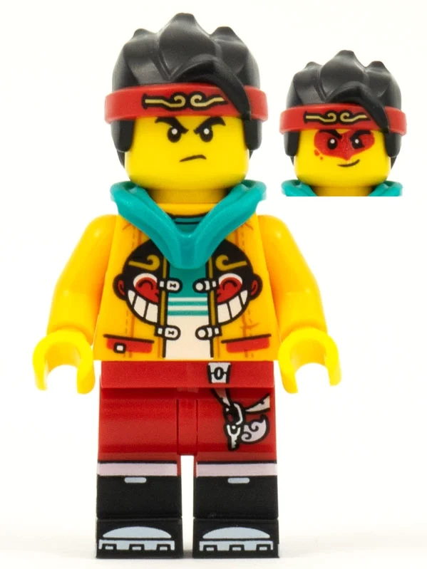 Monkie Kid, capuche turquoise foncé, maquillage des yeux rouges, air sévère (Monkie Kid, Dark Turquoise Hood, Red Eye Make-up, Stern)