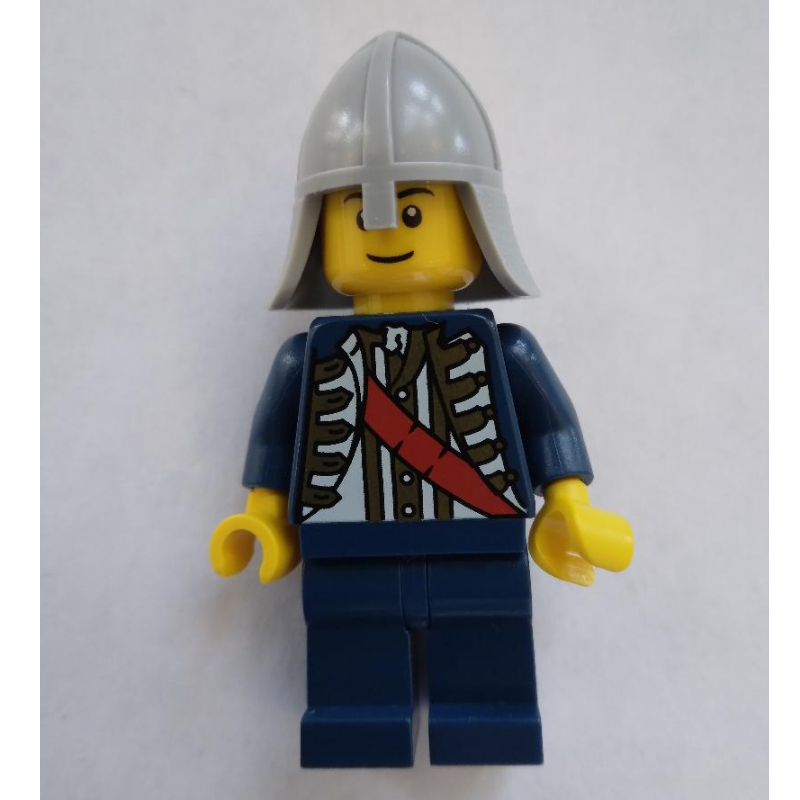 Chevalier, veste bleu foncé avec ceinture, casque gris bleuté clair, sourcils noirs (Knight, Dark Blue Jacket with Sash, Light Bluish Gray Helmet, Black Eyebrows)
