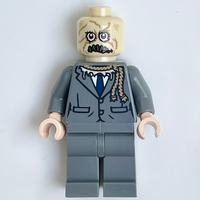 L’Épouvantail, tenue gris bleuté foncé (Scarecrow, Dark Bluish Gray Suit)