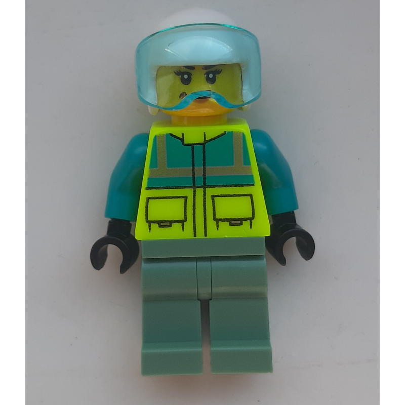 Pilote, veste jaune vibrante, jambes vertes sable, casque blanc (Pilot, Vibrant Yellow Jacket, Sand Green Legs, White Helmet)