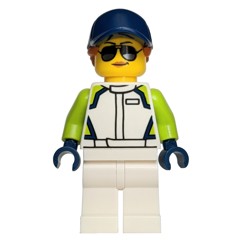 Racer, costume de course blanc, casquette bleu foncé, lunettes de soleil (Racer, White Race Suit, Dark Blue Cap, Sunglasses)