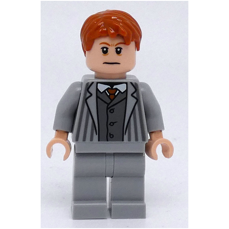 Arthur Weasley, tenue gris bleuté clair (Arthur Weasley, Light Bluish Gray Suit)